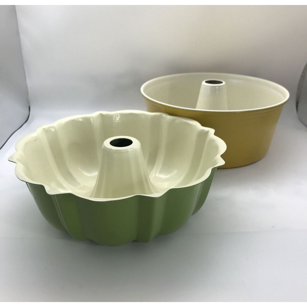 2 Aluminum Cake Pans 10 In. Mustard Yellow Angel - Avocado Green Bundt Nordic?